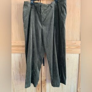 Women’s Coldwater Creek Soft Brushed Corduroy Pants in Olive Green W22